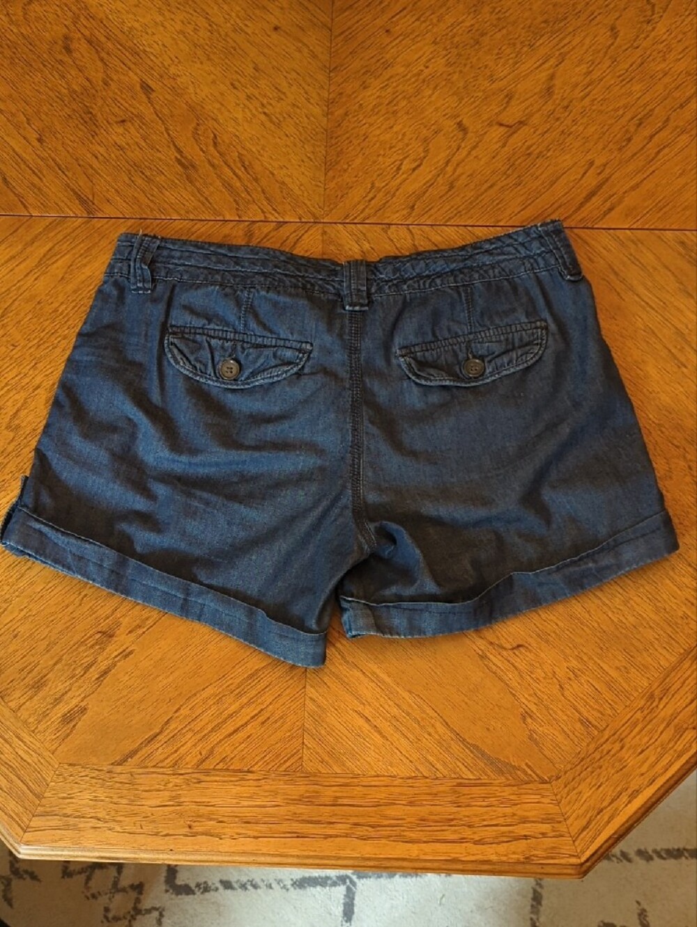 Old Navy Women's Dark Wash Chambray Cotton Cuffed Shorts Nautical Beachy - Picture 6 of 7